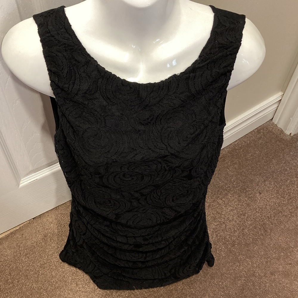 Cable & Gauge Black Lace Overlay Round Neck Sleeveless Ruched Blouse - Sz L